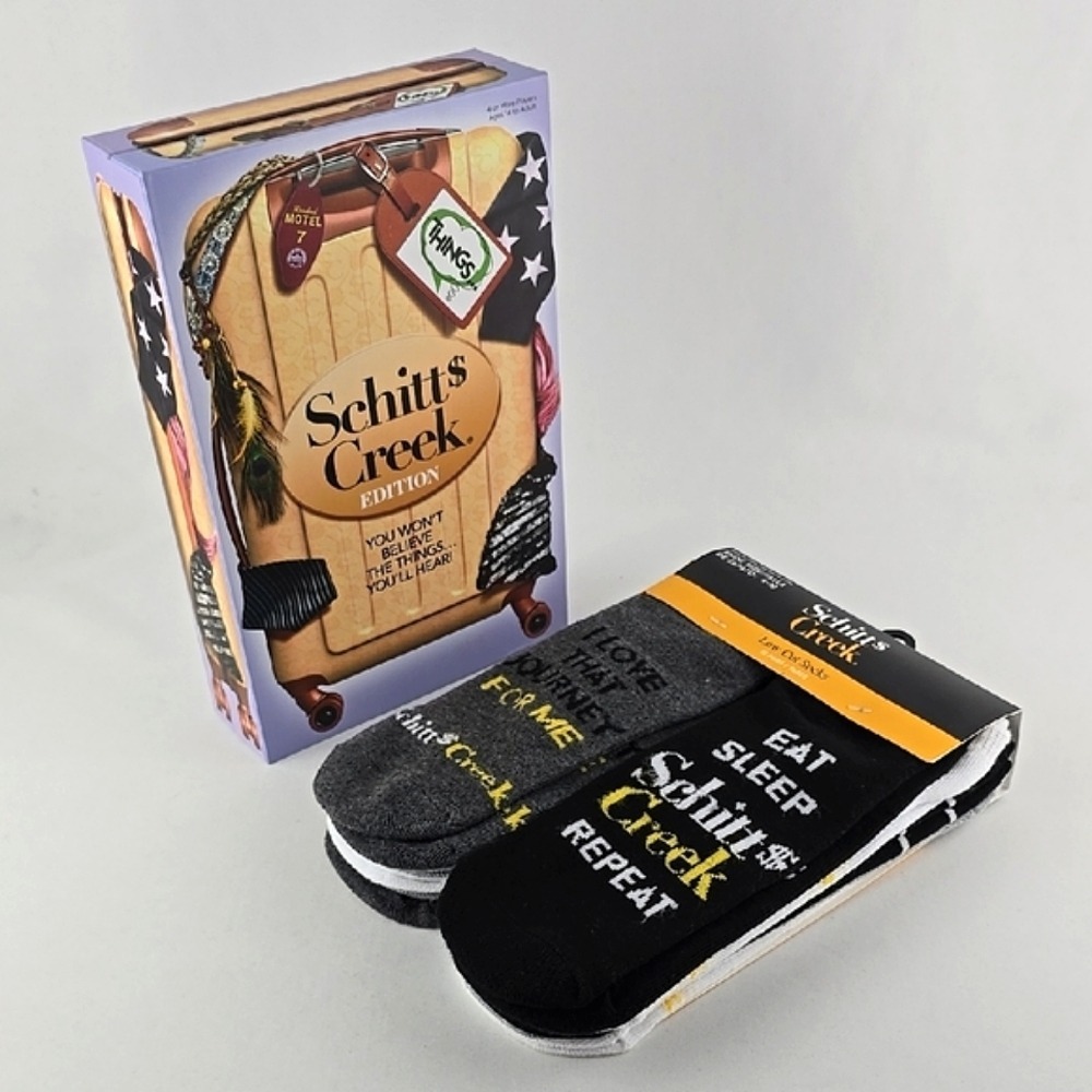 NWT‎ THINGS Game The Schitts Creek Edition 4+ Players + Women's 10 Prs Low Socks
